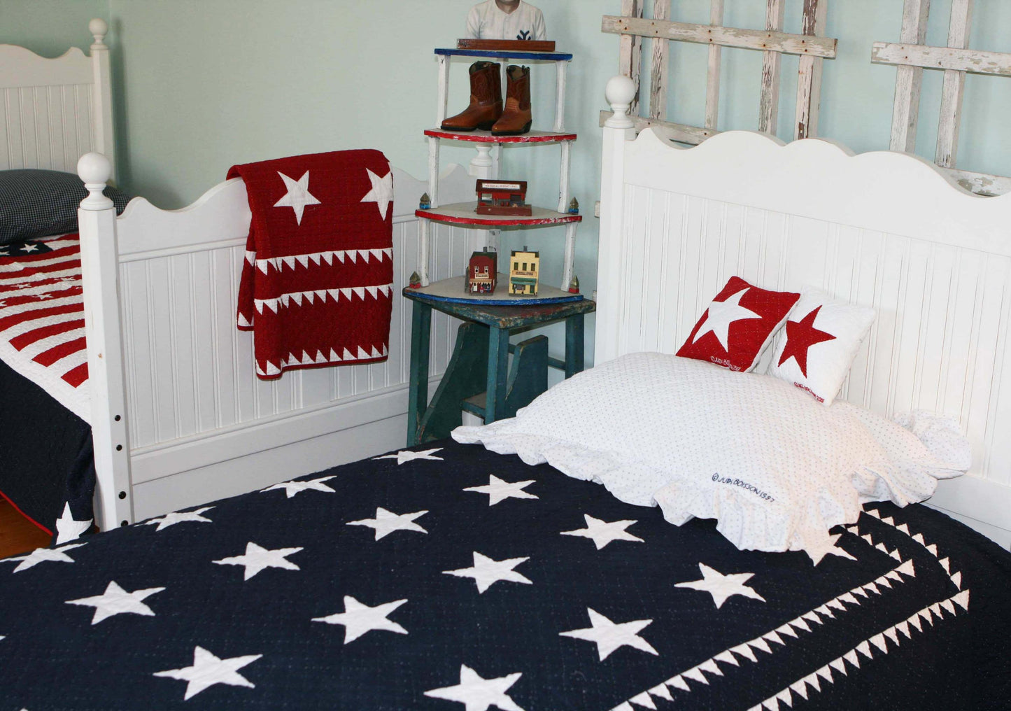 "Patriotic Stars" in Navy-White Twin Quilt 64" x 85"